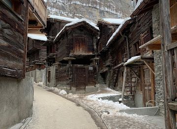 switzerland/swiss-plateau/landmark/hinterdorfstrasse