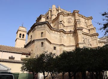 spain/granada/centro-sagrario/landmark/monasterio-de-san-jeronimo-granada