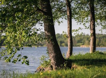 latvia/teici-nature-reserve/landmark/stameriena-castle