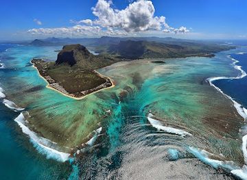 mauritius/tamarin/landmark/top-taxi-service-mauritius