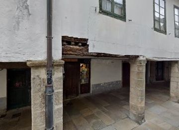 spain/santiago-de-compostela/landmark/casas-medievais-da-rua-nova