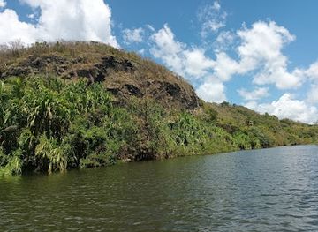 saint-lucia/anse-la-raye-quarter/landmark/st-lucia-bamboo-rafting