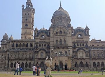 india/vadodara/old-city/landmark/palace-stepwell