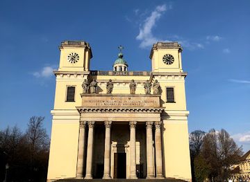 hungary/vac/landmark/tourinform-vac