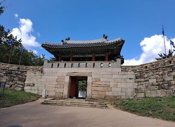 south-korea/busan/landmark/geumjeong-sanseong-fortress-south-gate