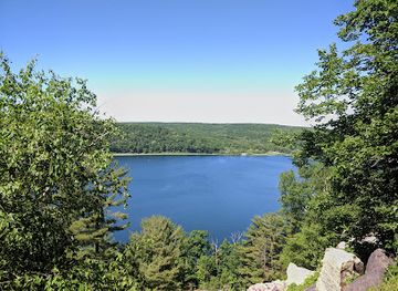 wisconsin/devil-s-lake-state-park/landmark/south-bluff-devil-s-nose-state-natural-area
