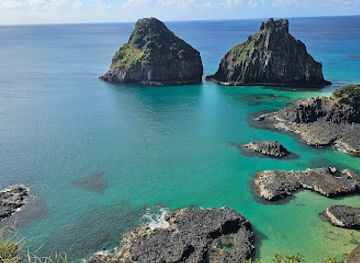 brazil/fernando-de-noronha/landmark/baia-dos-porcos
