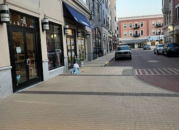 indiana/carmel/landmark/out-of-the-blue-polish-pottery-gifts