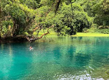 Matevulu Blue Hole