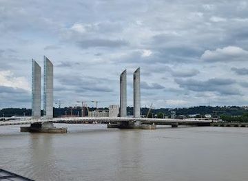 france/bordeaux/landmark/2-pont-jacques-chaban-delmas