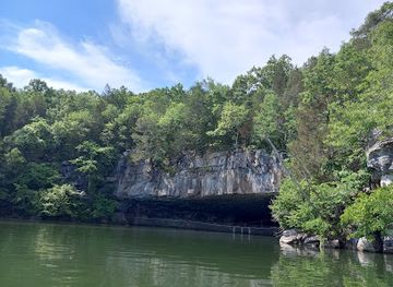 tennessee/rock-city/landmark/nickajack-cave-wildlife-refuge