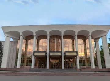 moldova/lapusna-county/landmark/palace-of-the-republic