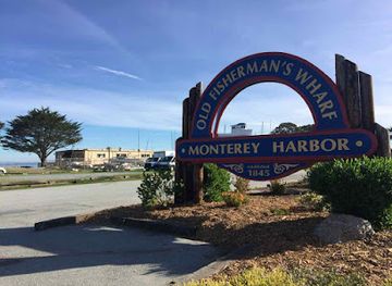 california/monterey/landmark/monterey-harbor