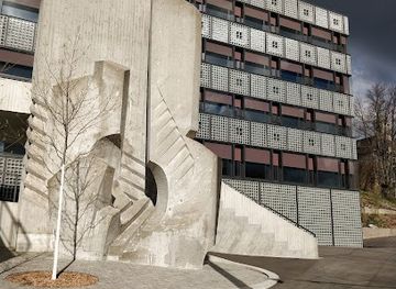 switzerland/zurich/landmark/sculpture