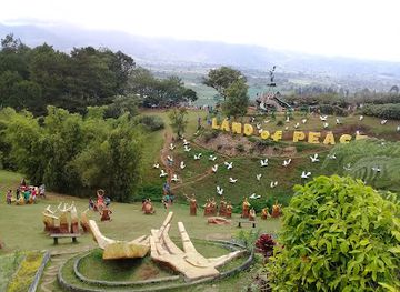 philippines/davao/landmark/kublai-art-garden