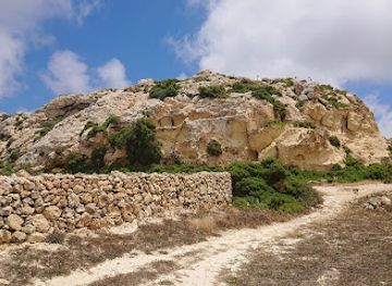 malta/xaghra/landmark/wardija-punic-temple