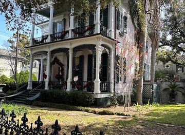 louisiana/new-orleans/garden-district/landmark/soria-creel-mansion-amc-s-mayfair-mansion