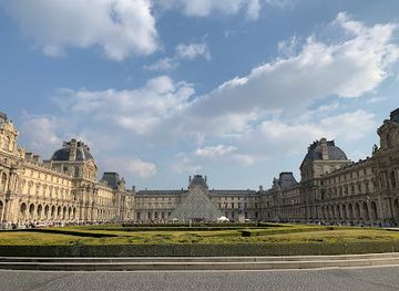 france/paris/louvre-tuileries/landmark/jardin-du-carrousel
