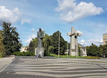 poland/poznan/jezyce/landmark/monument-to-the-victims-of-june-1956