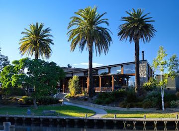 new-zealand/blenheim/landmark/raupo-cafe-restaurant-traiteur