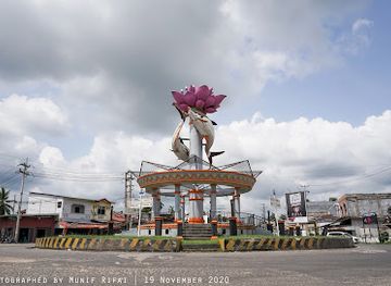 indonesia/riau/landmark/patin-fish-monument