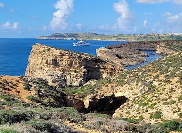 malta/gozo-and-comino/landmark/cominotto-reef