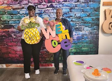 mississippi/greenwood/landmark/painting-with-friends