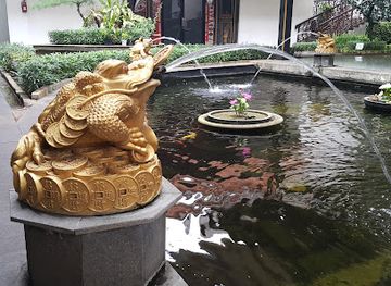 indonesia/west-java/landmark/gedung-candra-naya