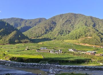india/tawang/landmark/hot-spring-dirang