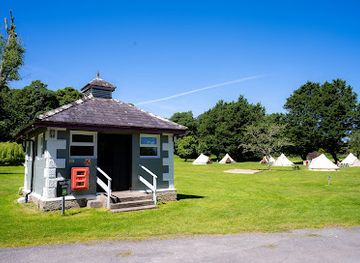 ireland/westport/landmark/the-caravan-camping-park-at-westport-estate