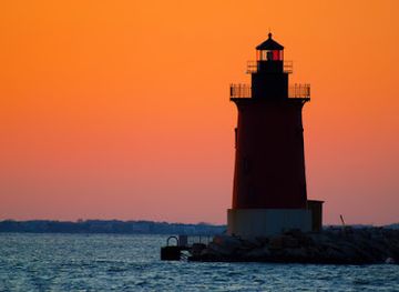 delaware/the-delaware-river-and-bay-authority-region/landmark/nat-l-harbor-of-refuge-and-delaware-breakwater-harbor-historic-district