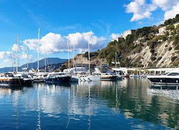 monaco/monaco-harbor/landmark/le-marche-de-la-condamine