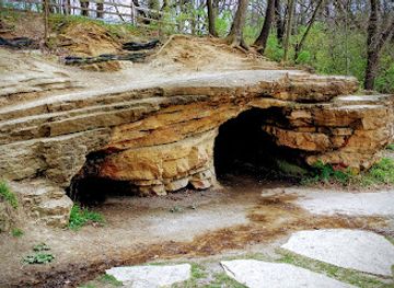 illinois/fox-valley/landmark/red-oak-nature-center