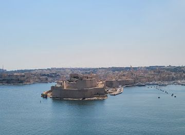 malta/southern-harbour/landmark/pjazza-mesquita