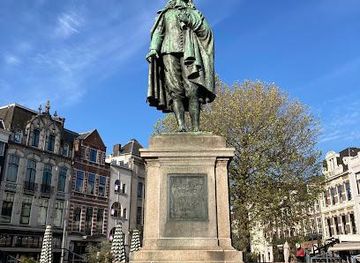 netherlands/haarlem/landmark/standbeeld-van-johan-de-witt