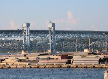 connecticut/southeastern-connecticut/landmark/gold-star-memorial-bridge-southbound-span-pedestrian-path