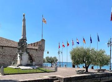 italy/verona/landmark/monumento-commemorativo-ai-caduti