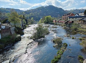 united-kingdom/snowdonia-national-park/landmark/clwydian-range-dee-valley-national-landscape