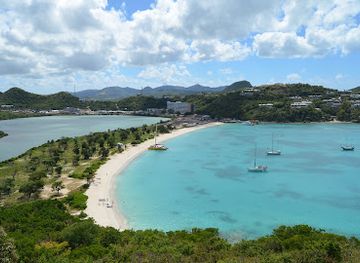 antigua-and-barbuda/darkwood-beach/landmark/fort-barrington