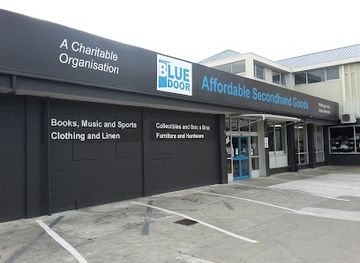 new-zealand/blenheim/landmark/the-blue-door