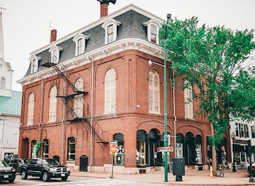 maine/brunswick/landmark/the-lemont-block-lemont-hall