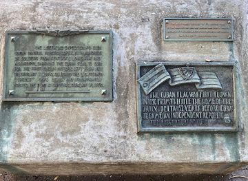 louisiana/new-orleans/landmark/cuban-flag-monument