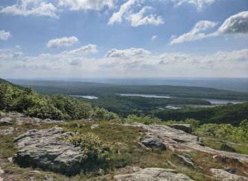 new-jersey/delaware-water-gap-national-recreation-area/landmark/large-pile-of-rocks