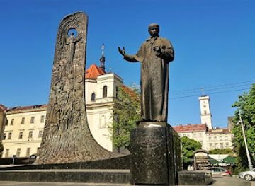 ukraine/lviv-region/landmark/taras-shevchenko-monument