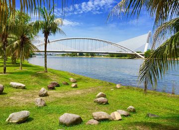 malaysia/central-region/landmark/seri-saujana-bridge