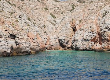 oman/musandam-peninsula/landmark/limah-snorkeling-area
