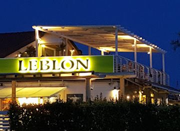 italy/versilia/landmark/maki-maki