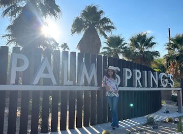 california/palm-desert/landmark/palm-springs-sign