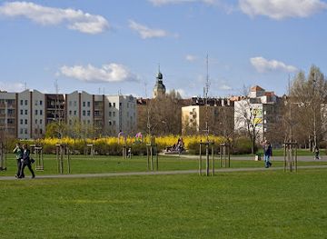poland/poznan/wilda/landmark/john-paul-ii-park