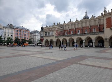 poland/krakow/landmark/phoenix-house